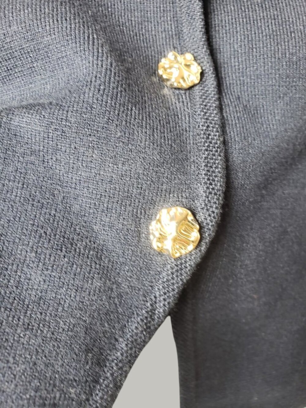 Emerson Lang Sleeveless Sweater Vest W/Gold Button Front Navy Blue& Gold Medium - Picture 9 of 10